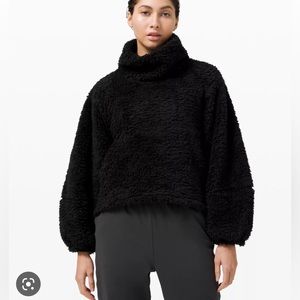 Lululemon Sherpa Turtleneck Sweater with pocket